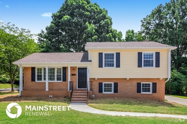 Building Photo - 1200 Castlegate Dr Rental