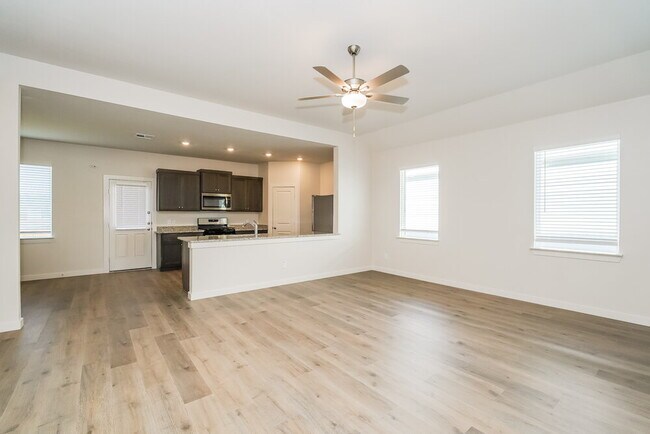 1312 Tilton Dr