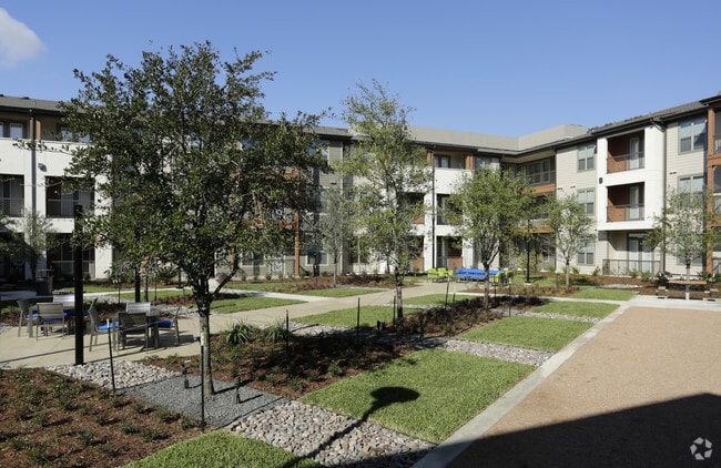 Photo - Axis Marketplace