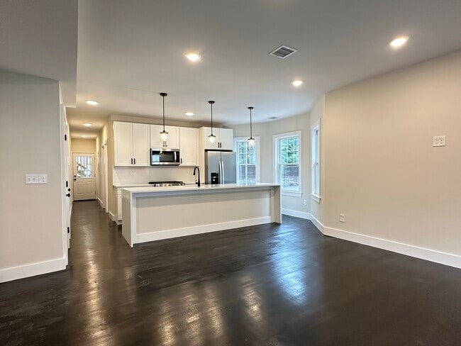 Photo - 131 Grampian Way