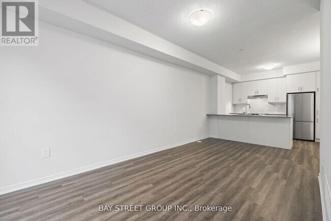 Photo - 31 Honeycrisp Cres