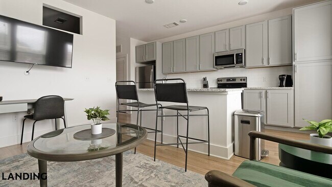 Photo - 5209 Craftsman Dr Unidad 100-417