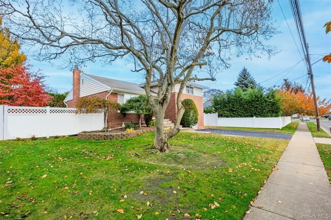 Photo - 78 Scott St House