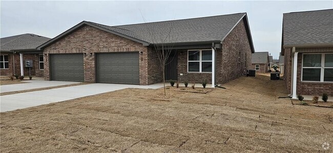 Building Photo - 527 NW 69th Ave Rental