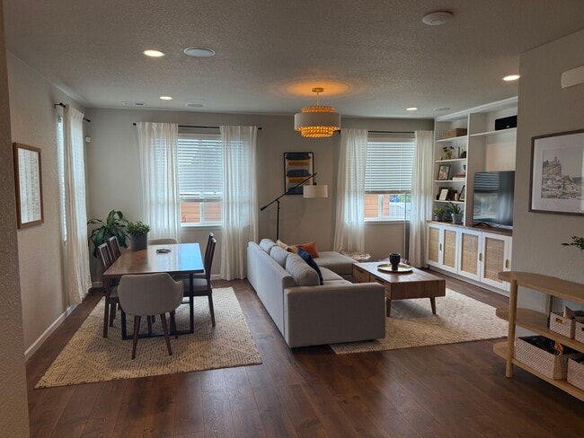 Photo - 605 Stonebridge Dr