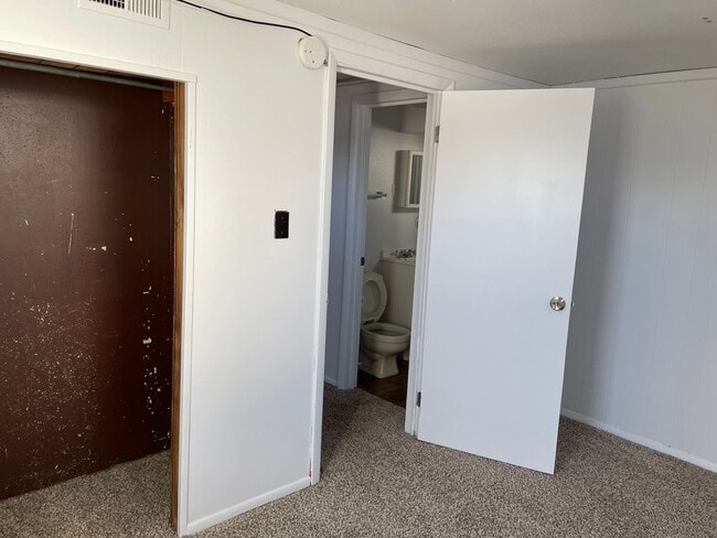 Photo - 820 W 25th St Unit 820 B