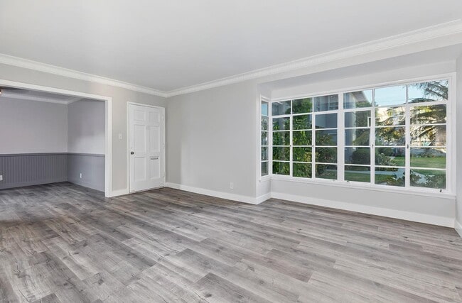 Photo - Clinton Gardens Apartments