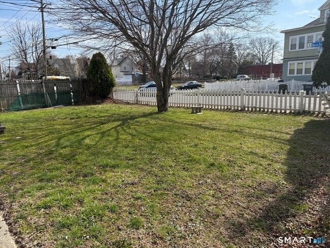 Photo - 524 Beechmont Ave