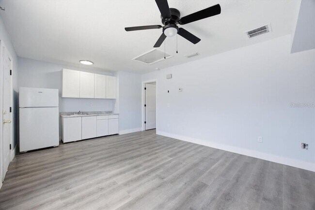 Photo - 713 Washington Palm Loop Unit Front