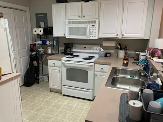 Photo - 64 Cassandra Ln Unit B
