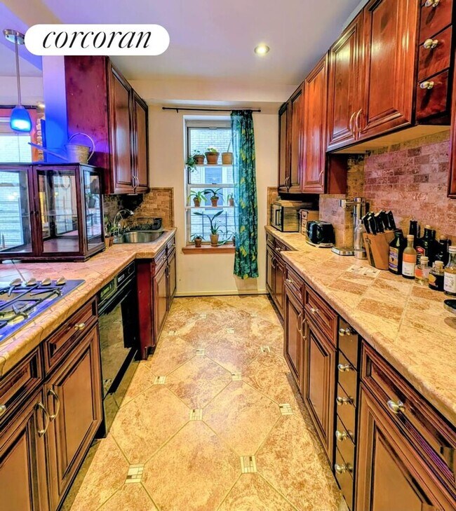 Photo - 811 Walton Ave