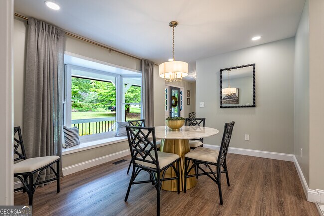 19 Rock Crest Cir SE