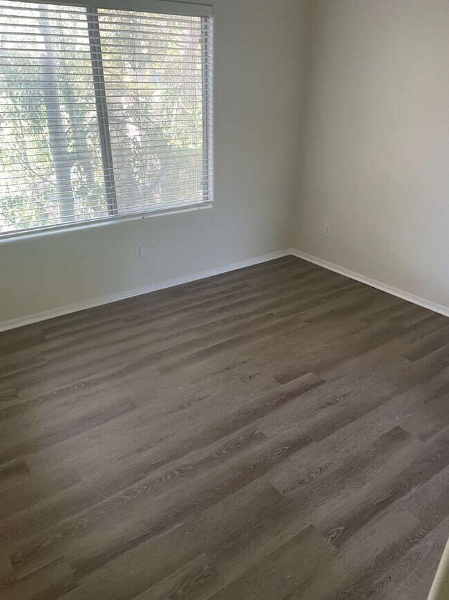 Photo - 1351 N Pleasant Dr