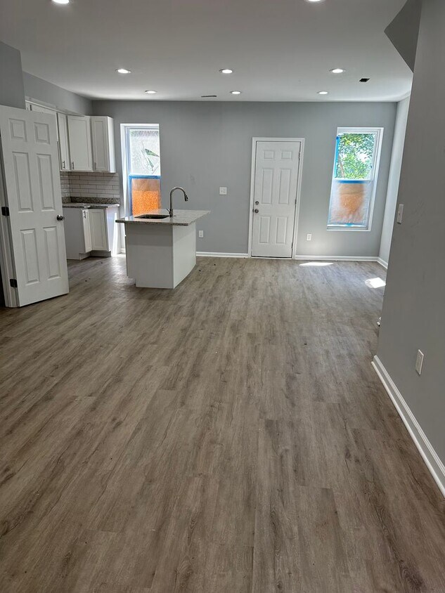 Brand New Renovation! Open Floor Plan! W/D... - Brand New Renovation! Open Floor Plan! W/D...