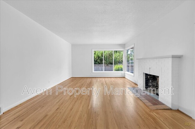 Photo - 9710 S Corbett Ln House