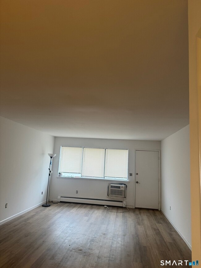 Photo - 15 Greenwich Ave Unit 9