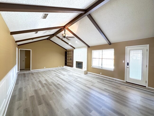 Photo - 4107 Angelina Dr