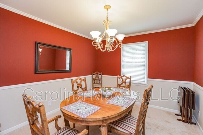 Photo - 4700 Coach Hill Dr