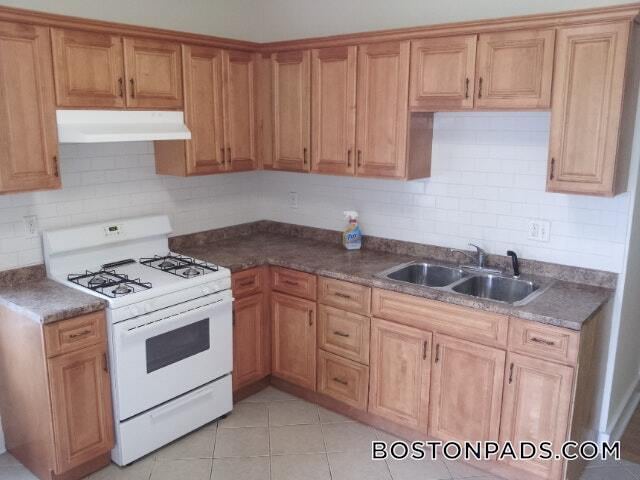 Photo - 27 Fessenden St Unit 3