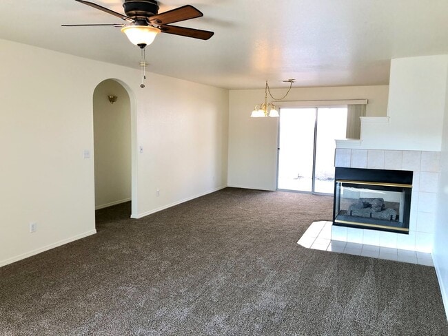 Photo - Beautiful 2 Bedroom, 2 bathroom Home in El Camino Village!