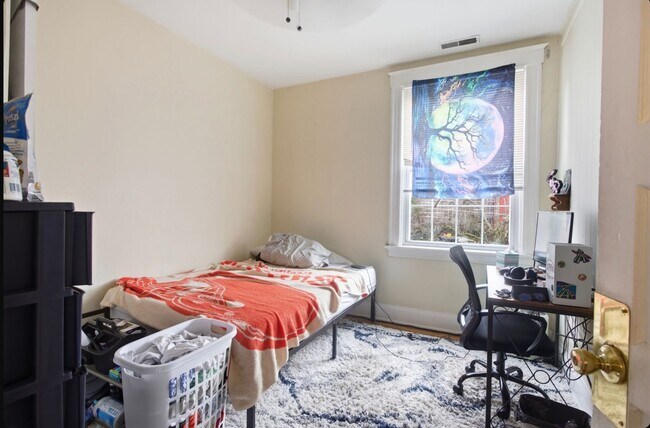 Photo - 132 Parker St Unidad 1