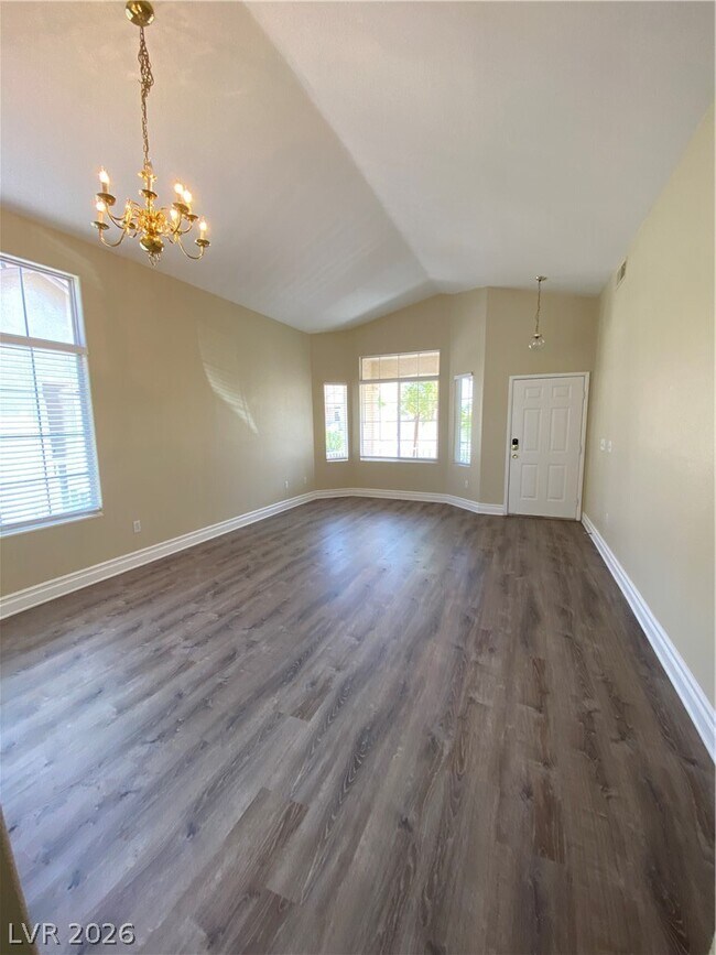 Photo - 824 Sparkle Ray Ave