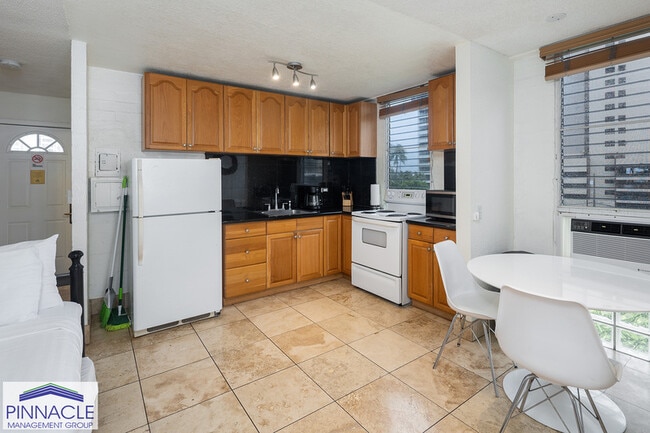 Photo - 240 Lili?uokalani Ave Unit 401