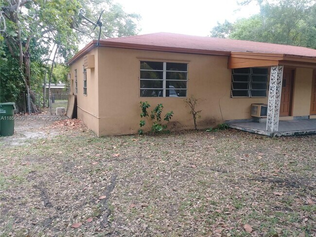 Photo - 1541 NE 131st Ln Unidad 1541