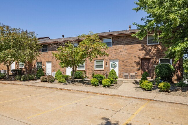 Willowood Village Apartments & Townhomes