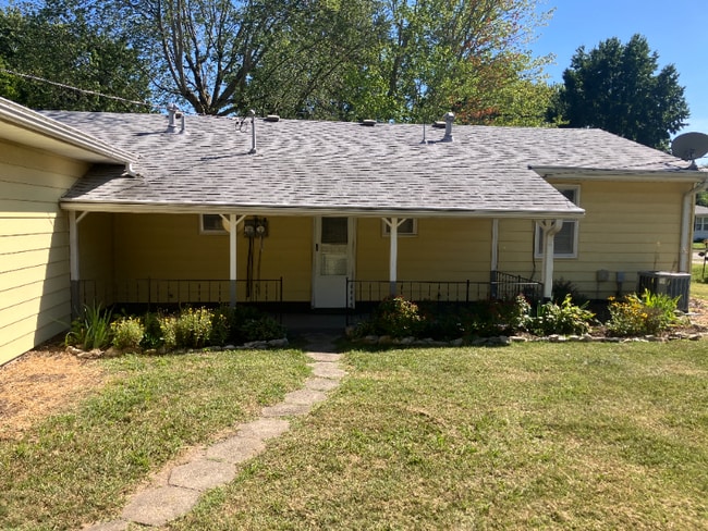 Photo - 811 NW B St Unit 811