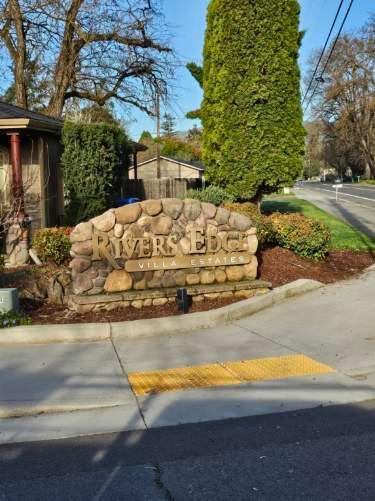 Photo - 141 Rivers Edge Ct