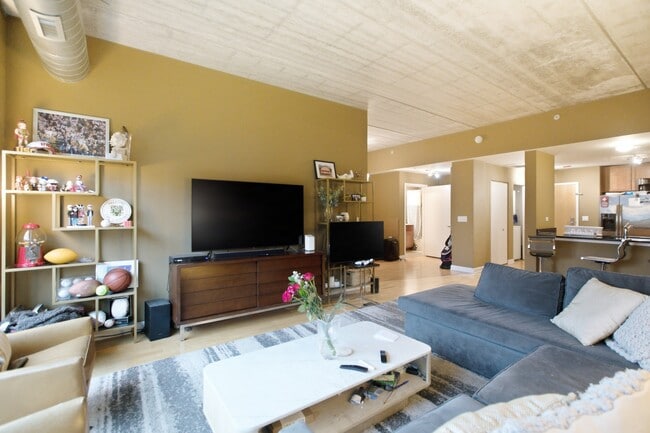 Photo - 845 N Kingsbury St Unit 2 bed 2 bath