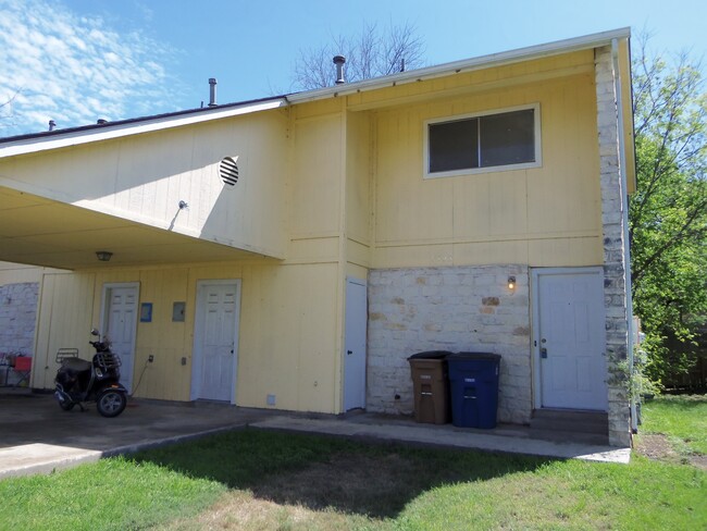 Cute duplex in SE Austin - Cute duplex in SE Austin House