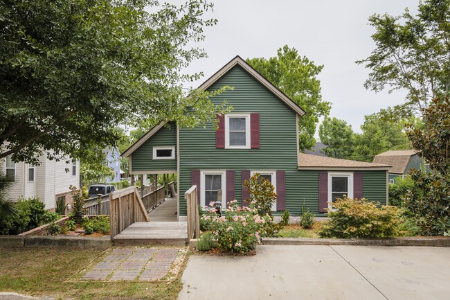 Photo - 319 Oliver St