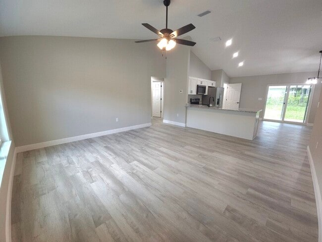 Photo - 1749 W Lorraine Dr