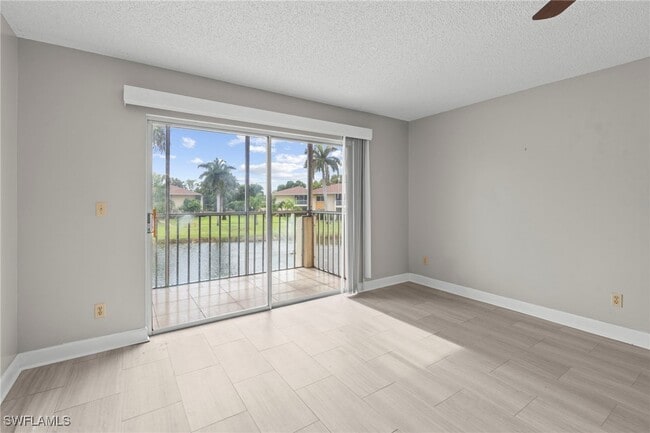 Building Photo - 6184 Michelle Way Unit 243