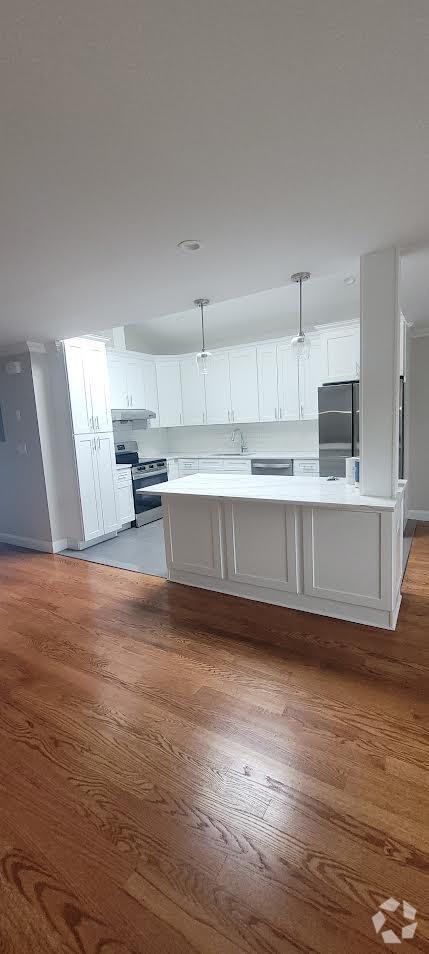 Building Photo - 240- 47-240-69 69th Ave Unit Top Floor Rental