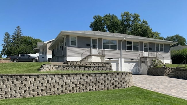 Photo - 3107 S 44th St