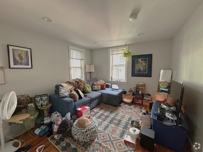 Building Photo - 1139 Broadway Unit 7 Rental