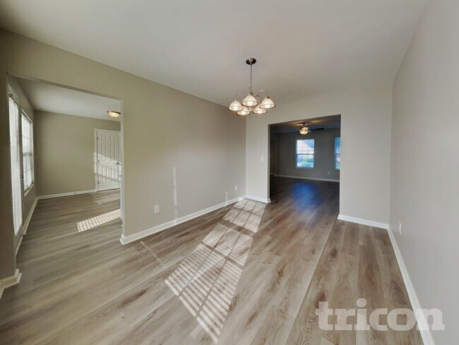 Photo - 3615 Cyrus St