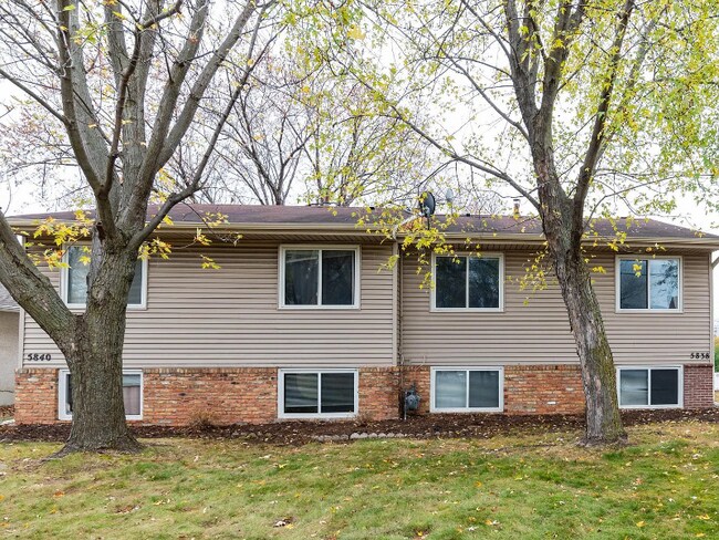 Photo - 5838 Lyndale Ave S