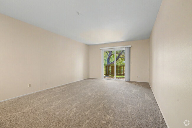 2BR, 1BA - 1050SF - Living Room