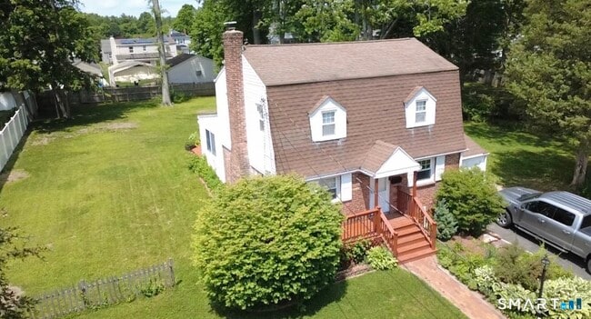 Building Photo - 54 Harding Ave