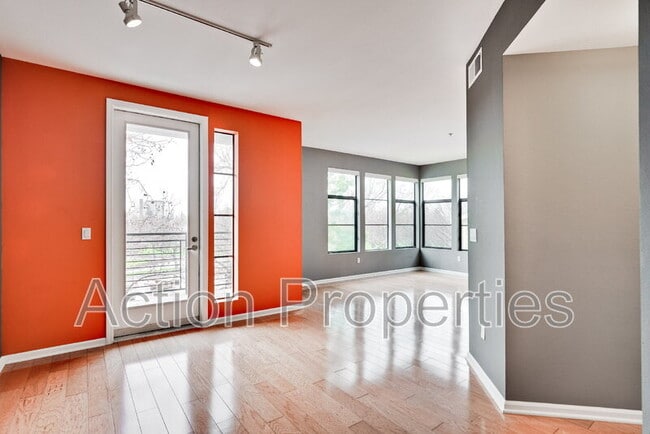 Photo - 800 N 8th St Unidad #235