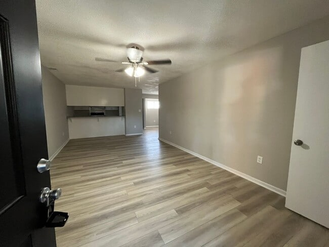 Photo - 142 Goshen Rd Unit 4 Goshen