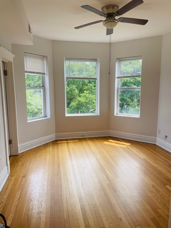 Photo - 3928 N Mozart St Unit 3F