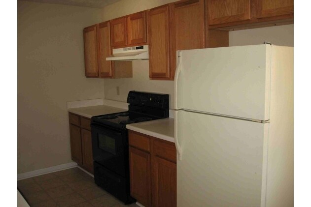 Kitchen - Madison Square Duplexes