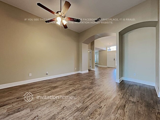 Photo - 3169 Floral Way E