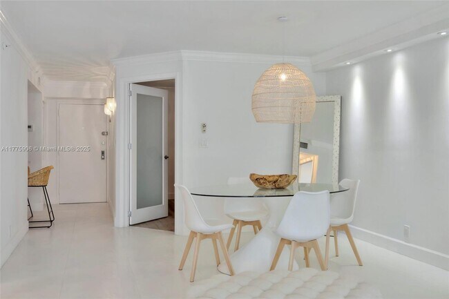 Photo - 2401 Collins Ave Unit 1805