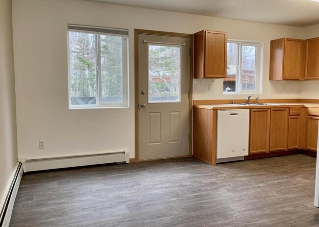 Photo - Tiara Apartments - Soldotna